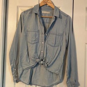 Denim style Abercrombie button down with tie. Worn a few times